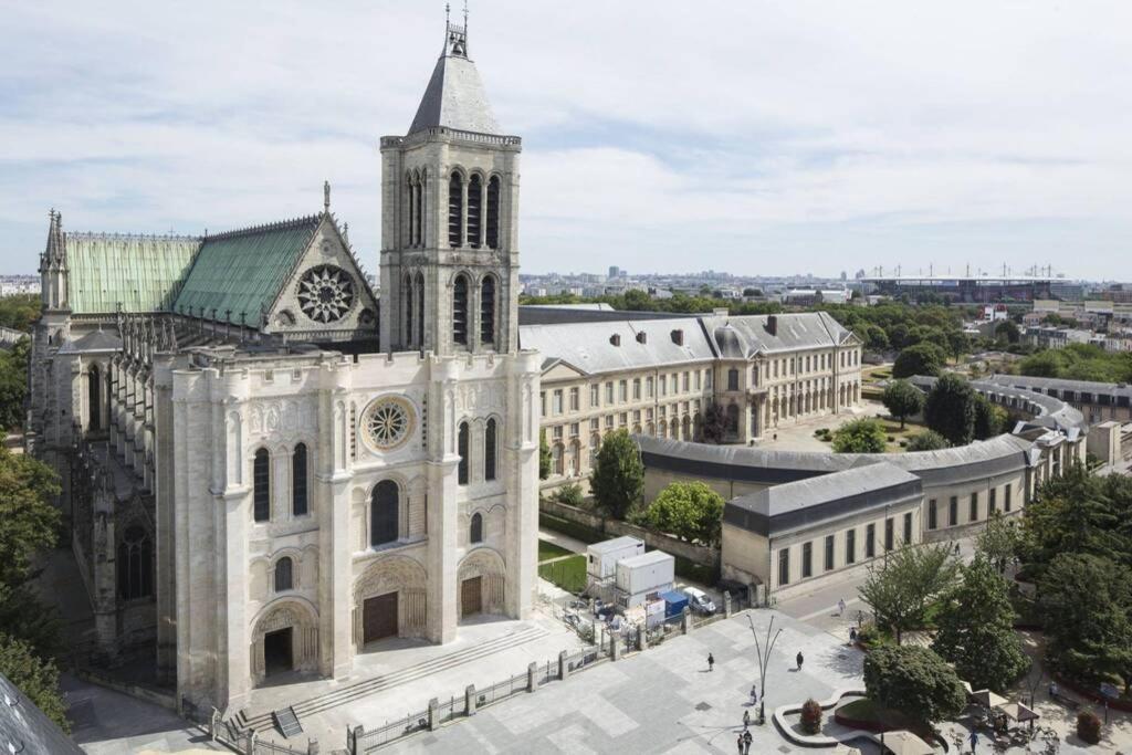 サン＝ドニChic Apart With Great View Of Parisアパートメント エクステリア 写真