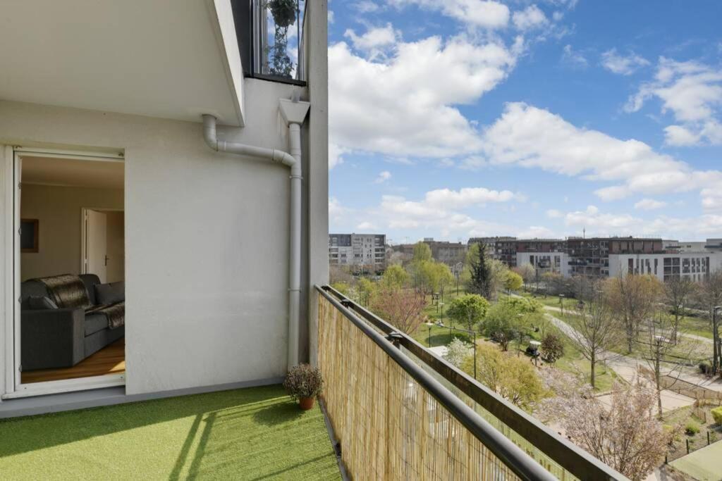 サン＝ドニChic Apart With Great View Of Parisアパートメント エクステリア 写真
